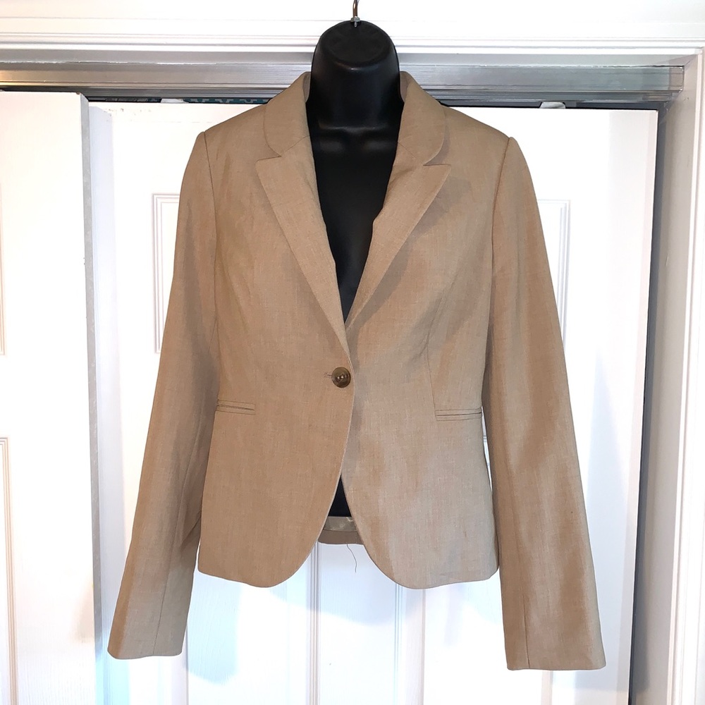 NWOT The LIMITED Collection Tan Blazer 4